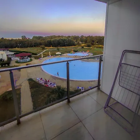 Blooming By The Sea - Cu Frontala Spre Mare شقة فندقية أوليمبْ