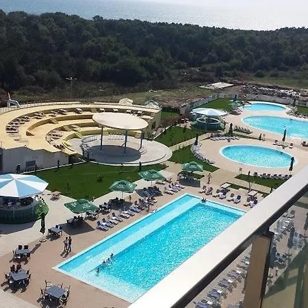 شقة فندقية Blooming By The Sea - Cu Frontala Spre Mare