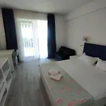 Aparthotel Blooming By The Sea - Cu Frontala Spre Mare