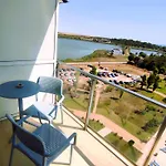 Blooming By The Sea - Cu Frontala Spre Mare Olimp