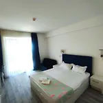 Blooming By The Sea - Cu Frontala Spre Mare Aparthotel