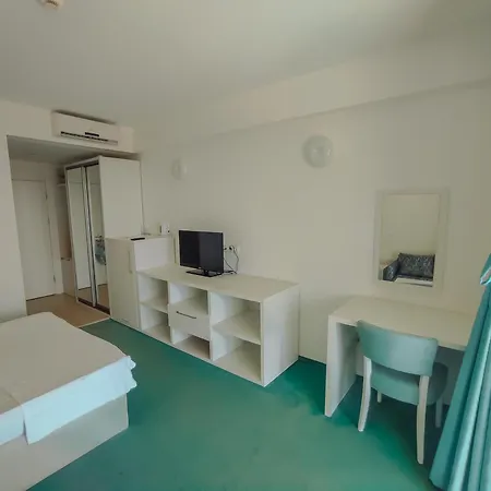 Blooming By The Sea - Cu Frontala Spre Mare Aparthotel