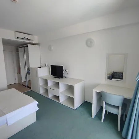 Blooming By The Sea - Cu Frontala Spre Mare Aparthotel Olimp