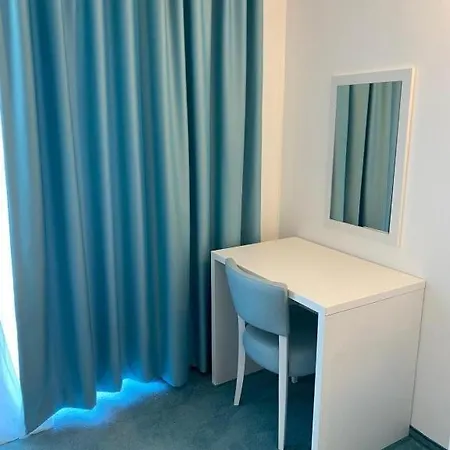 Blooming By The Sea - Cu Frontala Spre Mare Aparthotel Olimp