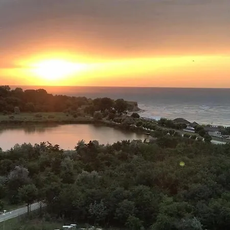 Blooming By The Sea - Cu Frontala Spre Mare Aparthotel Olimp