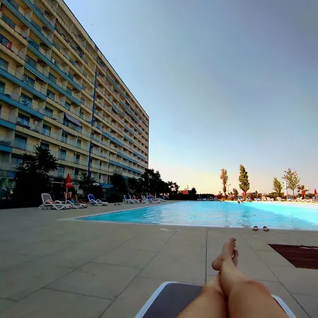 Blooming By The Sea - Cu Frontala Spre Mare Apartmanhotel 4*