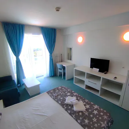 Blooming By The Sea - Cu Frontala Spre Mare Apartmanhotel Olimp