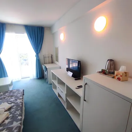 Blooming By The Sea - Cu Frontala Spre Mare Apartmanhotel Olimp