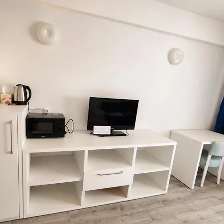 Apartmanhotel Blooming By The Sea - Cu Frontala Spre Mare